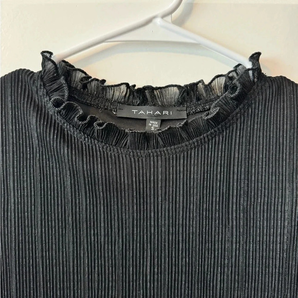 EUC Tahari Black Pleated Sleeveless Evening Dress Size Small - Picture 3 of 6